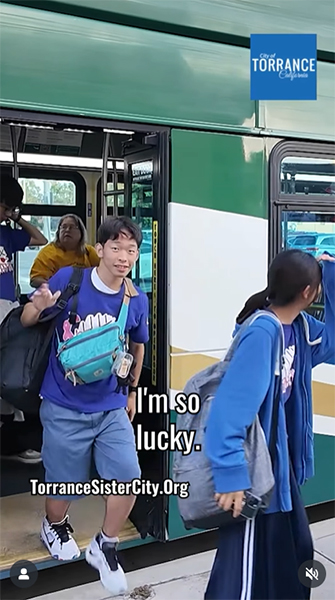 Kashiwa Delegates Arrive